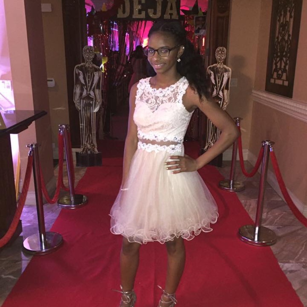 Sweet 16 court dress